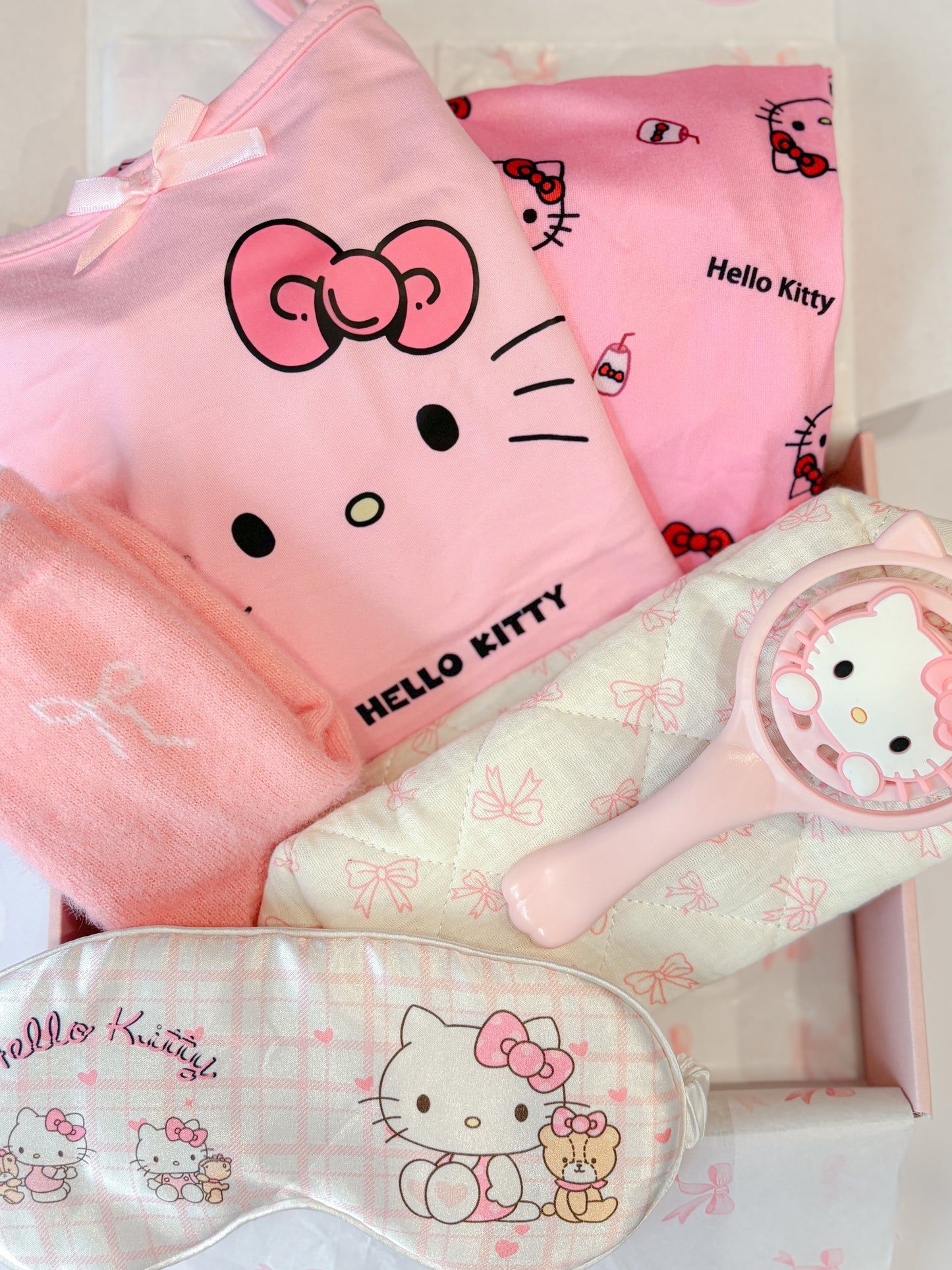 HELLO KITTY Gift Box